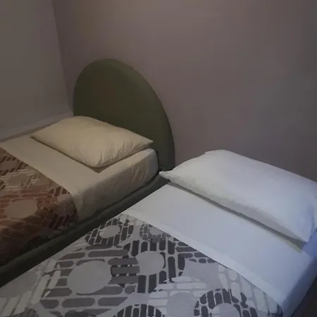 Affittacamere Quinto בית הארחה